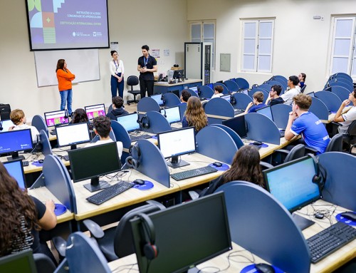 Encontro e simulado preparam estudantes para certificação internacional de inglês