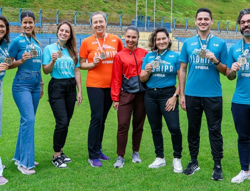 Educadores do Colégio Catarinense participam da Maratona Internacional de Florianópolis