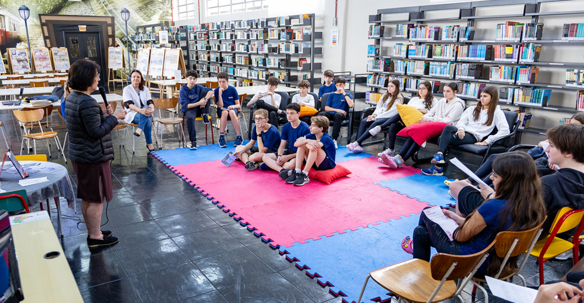 03112025-COLEGIO-CATARINENSE-BATE-PAPO-AUTORA-ELIANA-MARTINS-SITE (14)