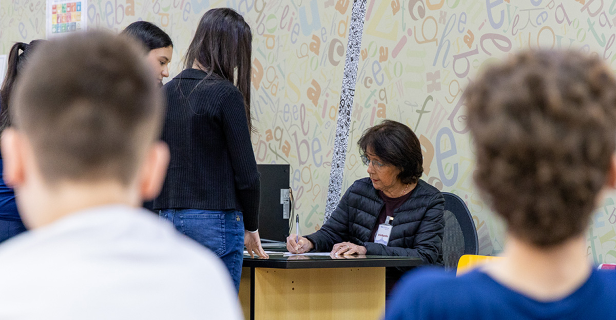 03112025-COLEGIO-CATARINENSE-BATE-PAPO-AUTORA-ELIANA-MARTINS-SITE (4)