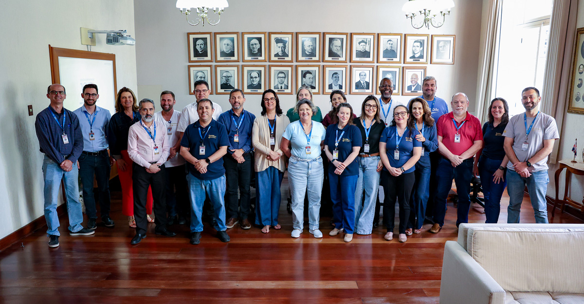 06112025-COLEGIO-CATARINENSE-APRESENTACAO-NOVA-DIRETORA-ADMINISTRATIVA-SITE (3)