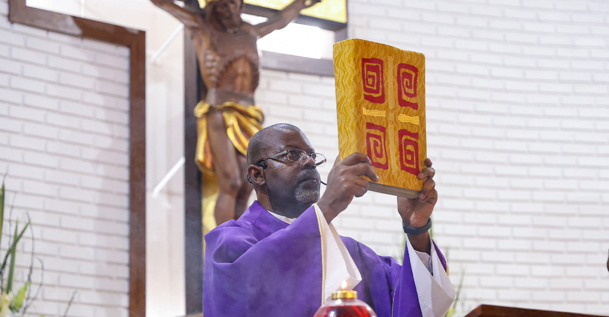 09122025-COLEGIO-CATARINENSE-CELEBRACAO-EUCARISTICA-3-SÉRIES-SITE (20)