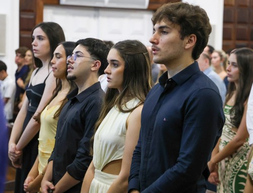 Alunos celebram conclusão do Ensino Médio com missa e formatura