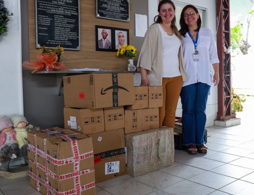 Colégio Catarinense realiza doação de três mil unidades de lenços umedecidos ao Lar do Seu Doca, em Biguaçu