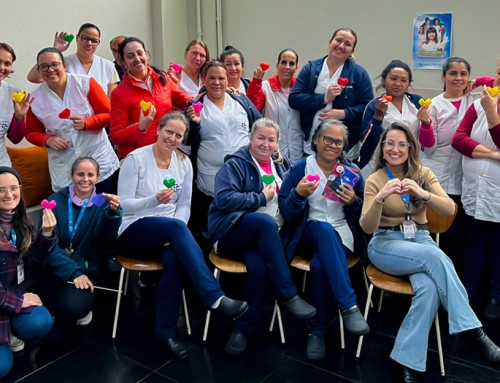 Colaboradores participam do Clube do Origami