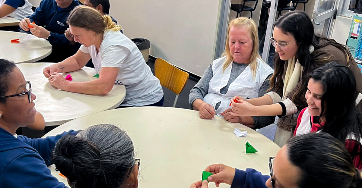 15122025-COLEGIO-CATARINENSE-FINALIZACAO-CLUBE-DO-ORIGAME-COLABORADORES-SITE (5)