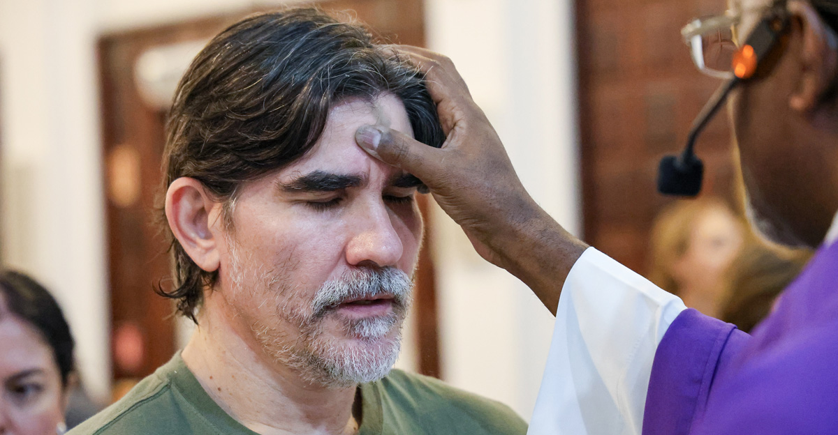 18022026-COLEGIO-CATARINENSE-MISSA-DE-IMPOSIÇÃO-DAS-CINZAS-SITE (20)