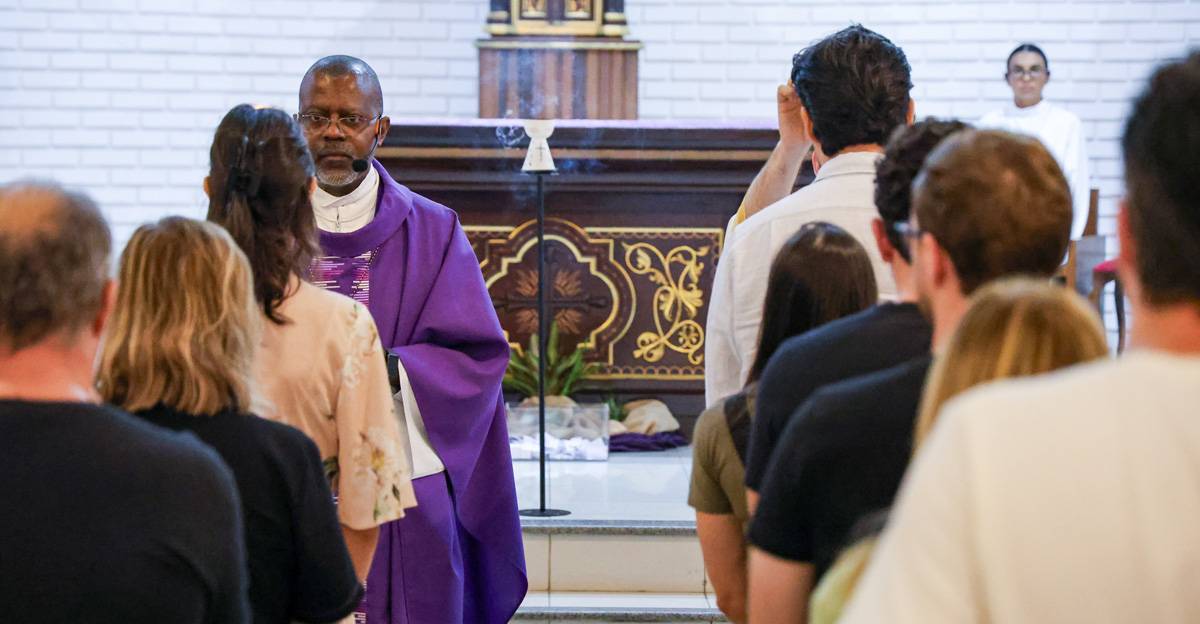 18022026-COLEGIO-CATARINENSE-MISSA-DE-IMPOSIÇÃO-DAS-CINZAS-SITE (22)