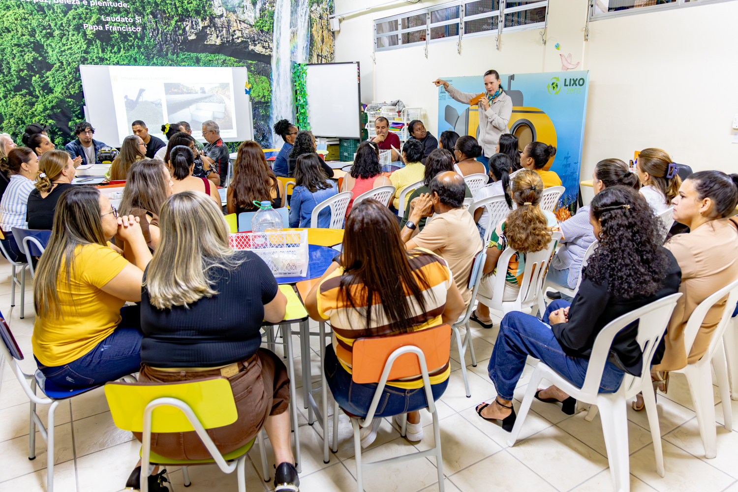 20260411-COLEGIO-CATARINENSE-FORMACAO-CONTINUADA-ECA-DIGITAL-SITE (25)