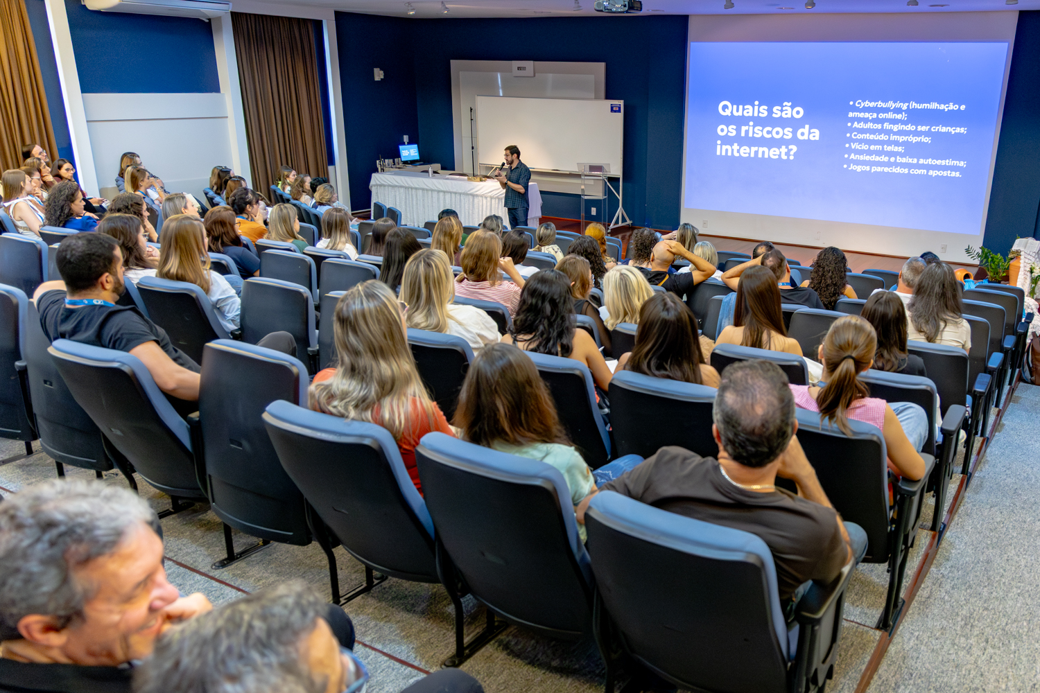 20260411-COLEGIO-CATARINENSE-FORMACAO-CONTINUADA-ECA-DIGITAL-SITE (33)